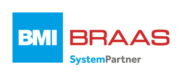 Logo von BMI BRAAS mit blauer und roter Schrift, darunter der Zusatz „SystemPartner“ in hellem Blau.